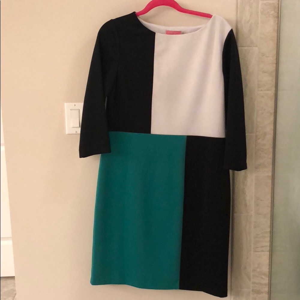 Fabulous for work, color block classic style.